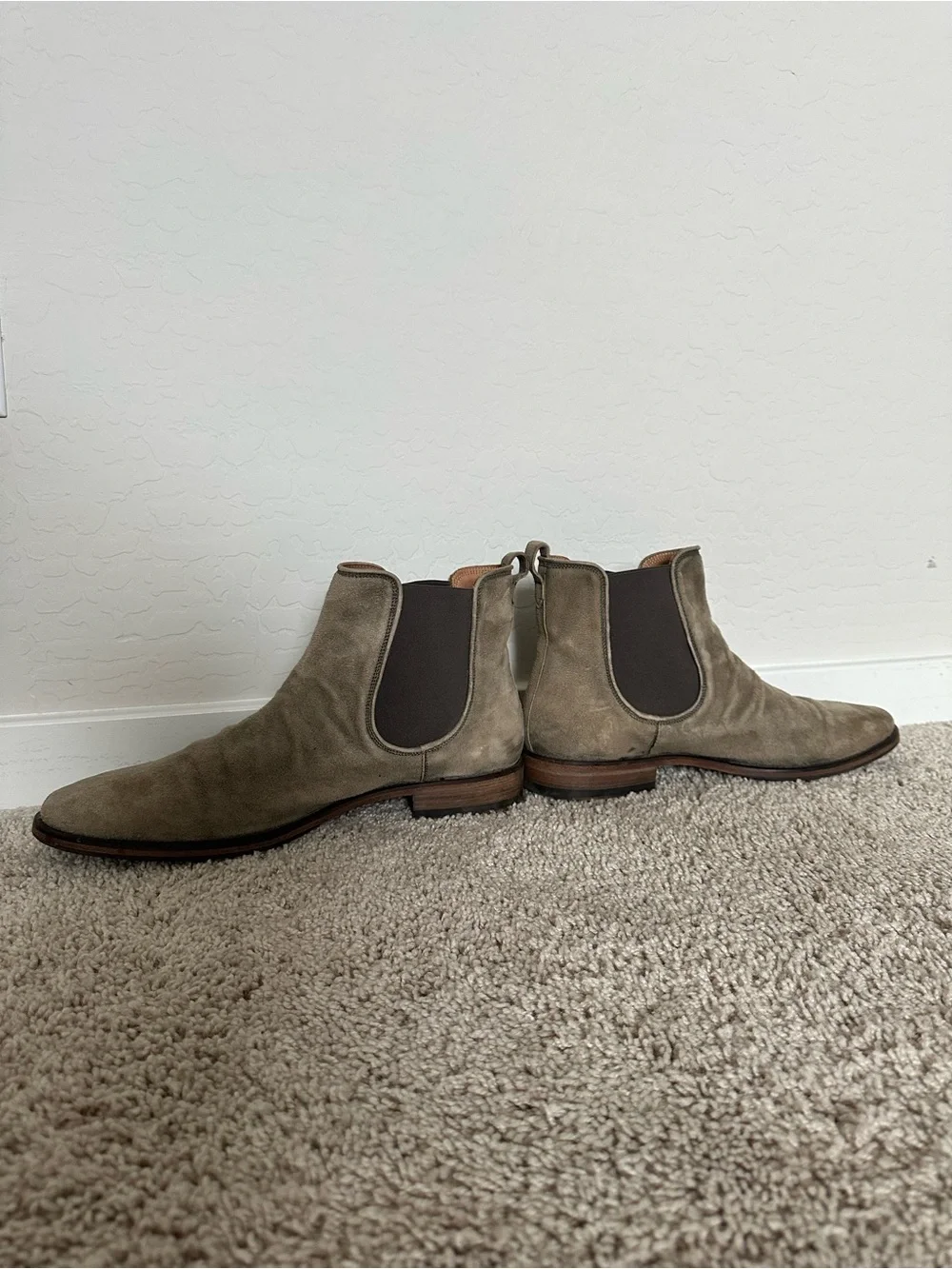 John Varvatos suede chukka